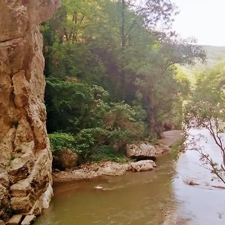 Odmaraliste Vlasko Zdrelo * Pirot