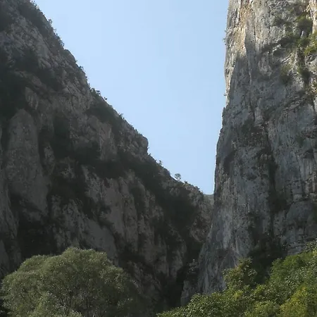 Odmaraliste Vlasko Zdrelo * Pirot