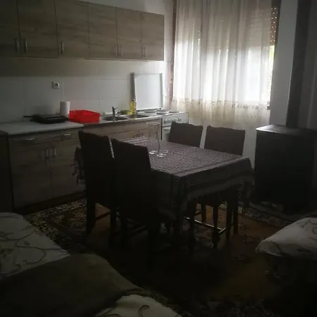 Odmaraliste Vlasko Zdrelo *